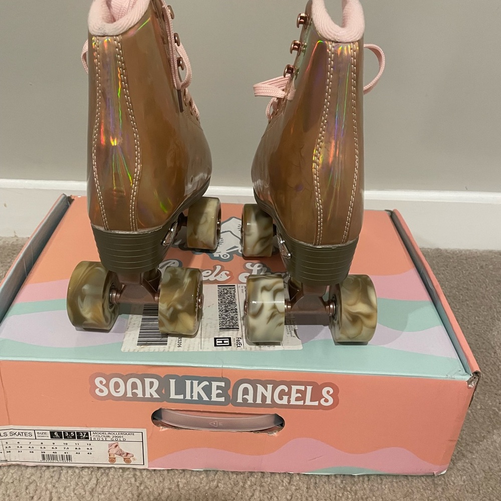 Angel Skates - Picture 3 of 9